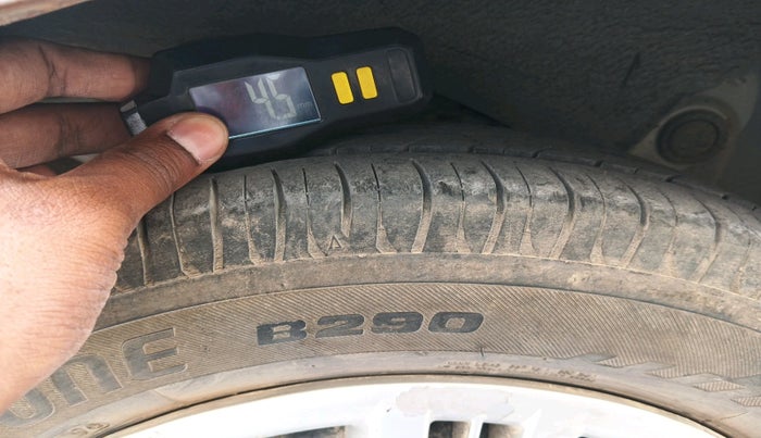 2013 Hyundai Santro Xing GLS, Petrol, Manual, 54,714 km, tyre