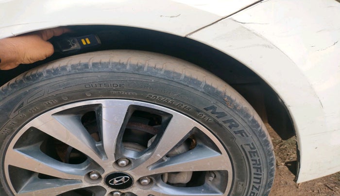 2016 Hyundai Verna FLUIDIC 4S 1.6 VTVT SX, Petrol, Manual, 1,15,824 km, tyre