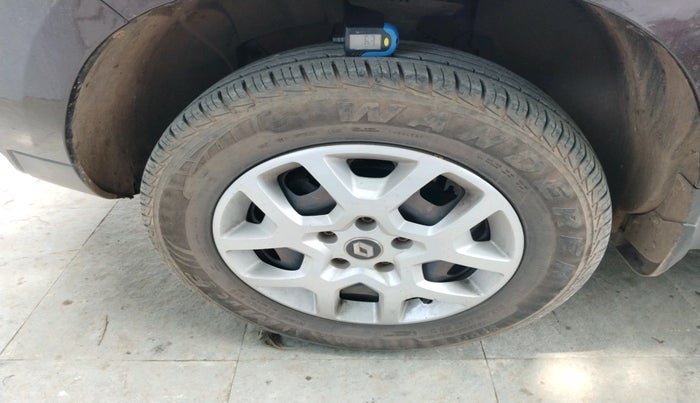 2020 Renault Duster RXS 1.5 PETROL MT, Petrol, Manual, 53,995 km, tyre