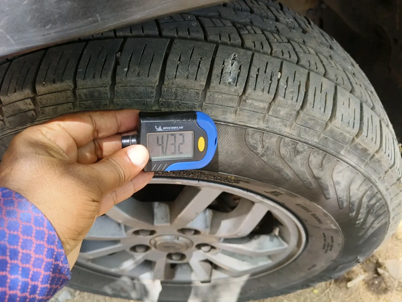 2019 Mahindra TUV300 T10 DUAL TONE, Diesel, Manual, 1,59,356 km, tyre