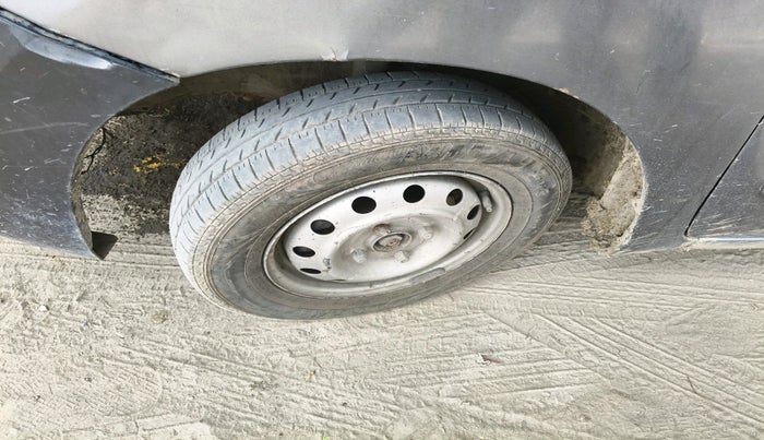 2014 Maruti Wagon R 1.0 LXI CNG, CNG, Manual, 1,56,464 km, tyre