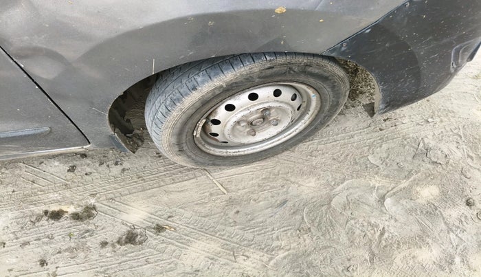 2014 Maruti Wagon R 1.0 LXI CNG, CNG, Manual, 1,56,464 km, tyre