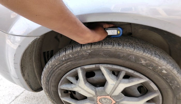 2008 Ford Fiesta ZXI 1.4 DIESEL, Diesel, Manual, 1,58,103 km, tyre