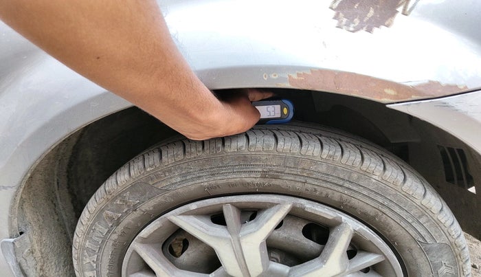 2008 Ford Fiesta ZXI 1.4 DIESEL, Diesel, Manual, 1,58,103 km, tyre