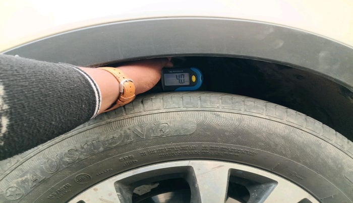 2021 Maruti S Cross ZETA 1.5, Petrol, Manual, 97,004 km, tyre