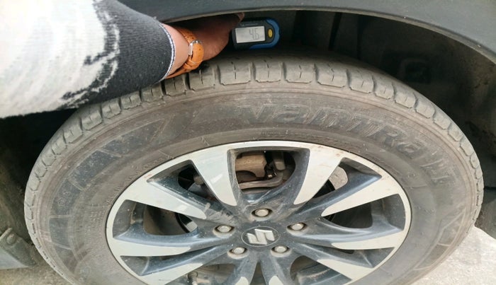 2021 Maruti S Cross ZETA 1.5, Petrol, Manual, 97,004 km, tyre