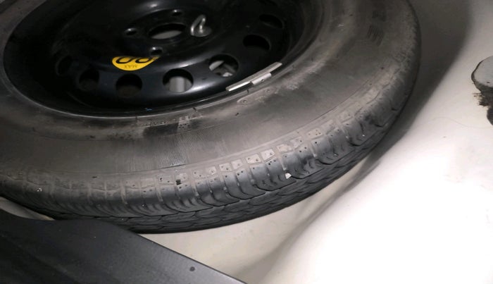 2017 Maruti Swift Dzire ZDI AMT, Diesel, Automatic, 1,36,706 km, tyre