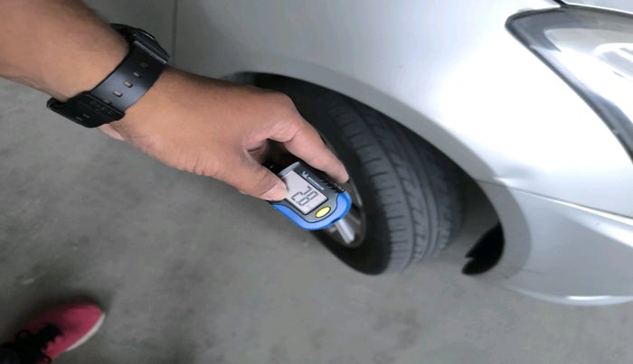 2017 Maruti Swift Dzire ZDI AMT, Diesel, Automatic, 1,36,706 km, tyre