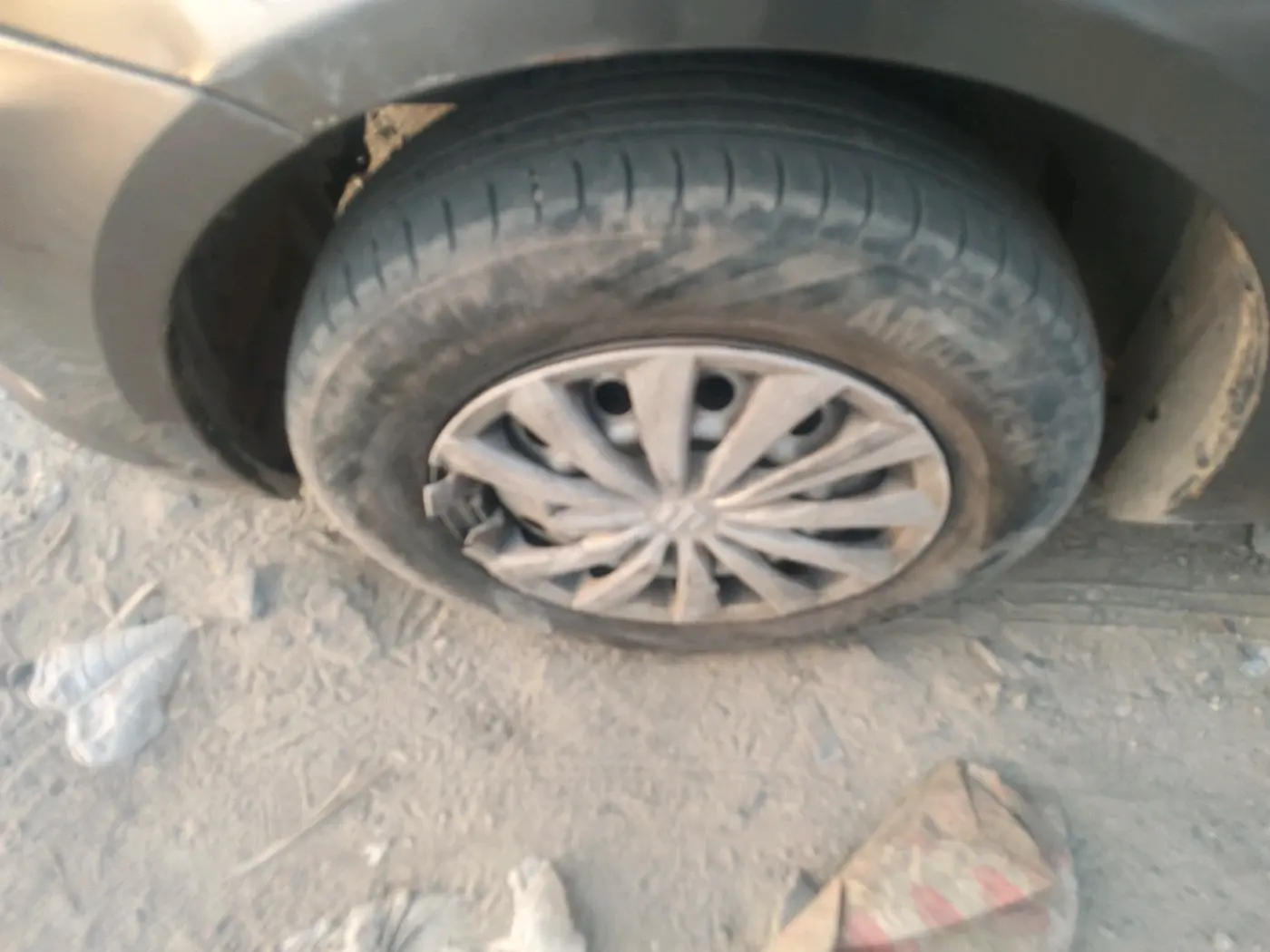 2017 Maruti Swift Dzire LXI, CNG, Manual, 1,35,512 km, tyre