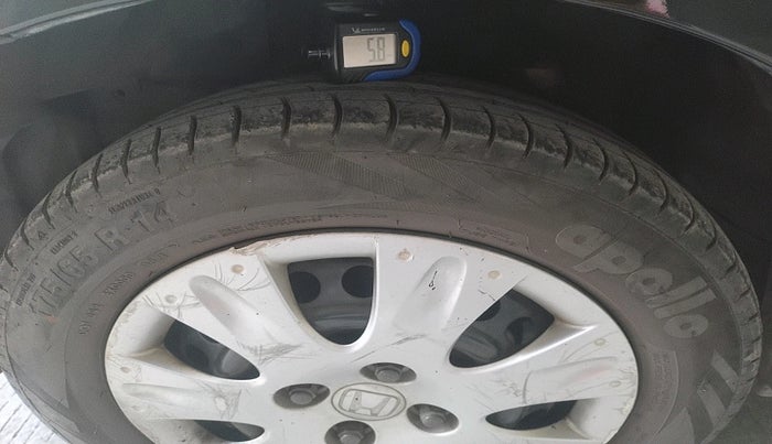 2012 Honda Brio S MT, Petrol, Manual, 1,15,185 km, tyre