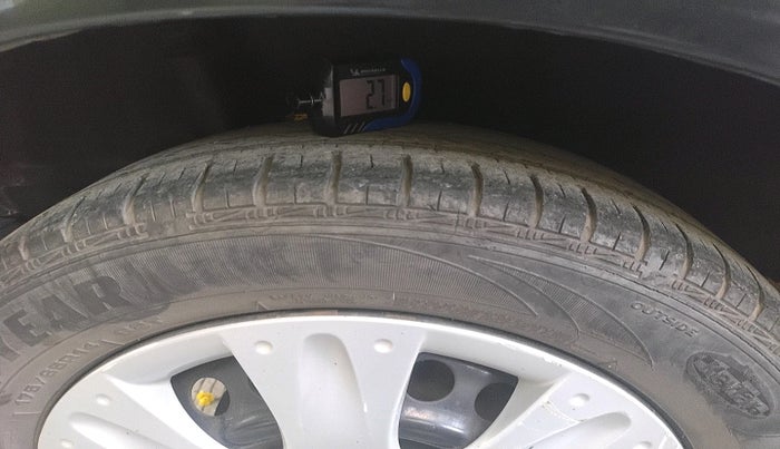 2012 Honda Brio S MT, Petrol, Manual, 1,15,185 km, tyre