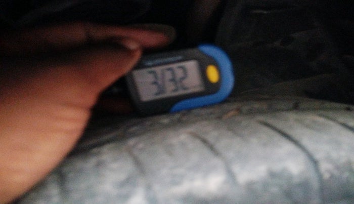 2018 Mahindra KUV 100 NXT K4+ D 6 STR, Diesel, Manual, 1,77,614 km, tyre