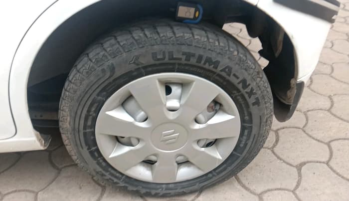 2016 Maruti Wagon R 1.0 LXI CNG, CNG, Manual, 94,243 km, tyre