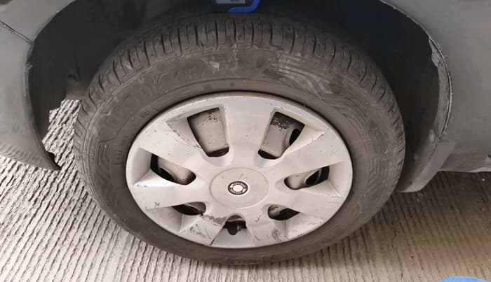 2011 Maruti Alto K10 LXI, Petrol, Manual, 40,015 km, tyre
