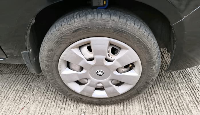 2011 Maruti Alto K10 LXI, Petrol, Manual, 40,015 km, tyre