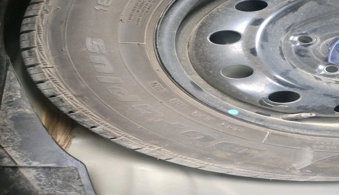 2024 Maruti Swift VXi, Petrol, Manual, 17,802 km, tyre