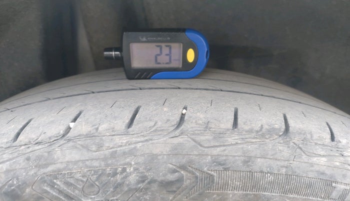 2024 Maruti Swift VXi, Petrol, Manual, 17,802 km, tyre