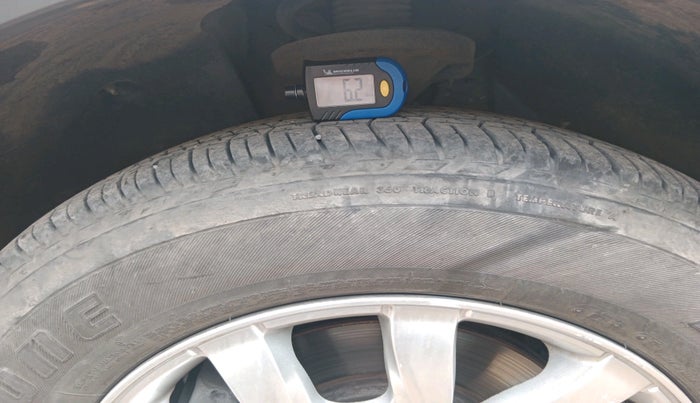 2016 Mahindra XUV500 W10, Diesel, Manual, 1,09,066 km, tyre