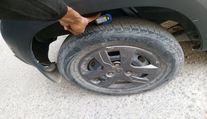 2018 Renault Kwid RXT 1.0, Petrol, Manual, 77,465 km, tyre