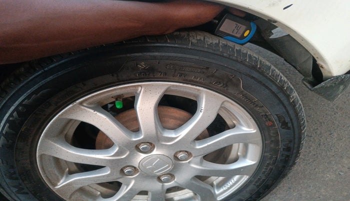 2016 Honda Amaze 1.2L I-VTEC VX, CNG, Manual, 1,75,630 km, tyre