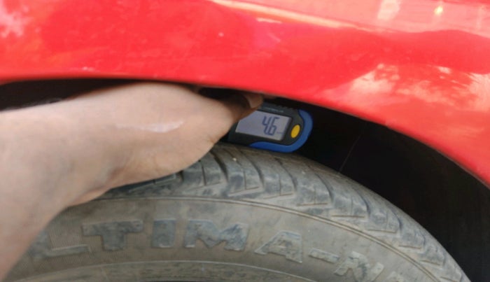 2011 Hyundai i10 ASTA 1.2 AT SUNROOF, Petrol, Automatic, 1,16,487 km, tyre