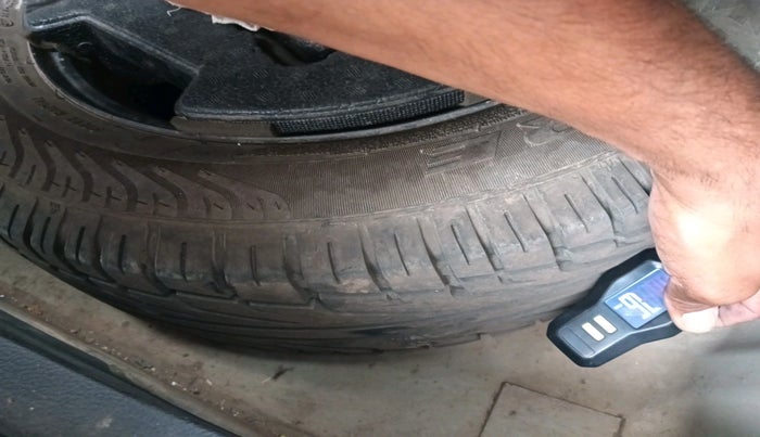 2015 Maruti S Cross ZETA 1.3, Diesel, Manual, 76,501 km, tyre