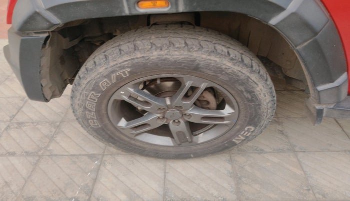 2022 Mahindra Thar LX HARD TOP 4WD MT, Diesel, Manual, 35,018 km, tyre