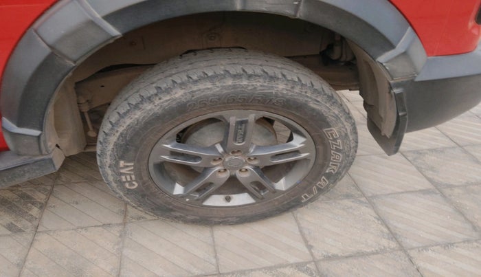 2022 Mahindra Thar LX HARD TOP 4WD MT, Diesel, Manual, 35,018 km, tyre