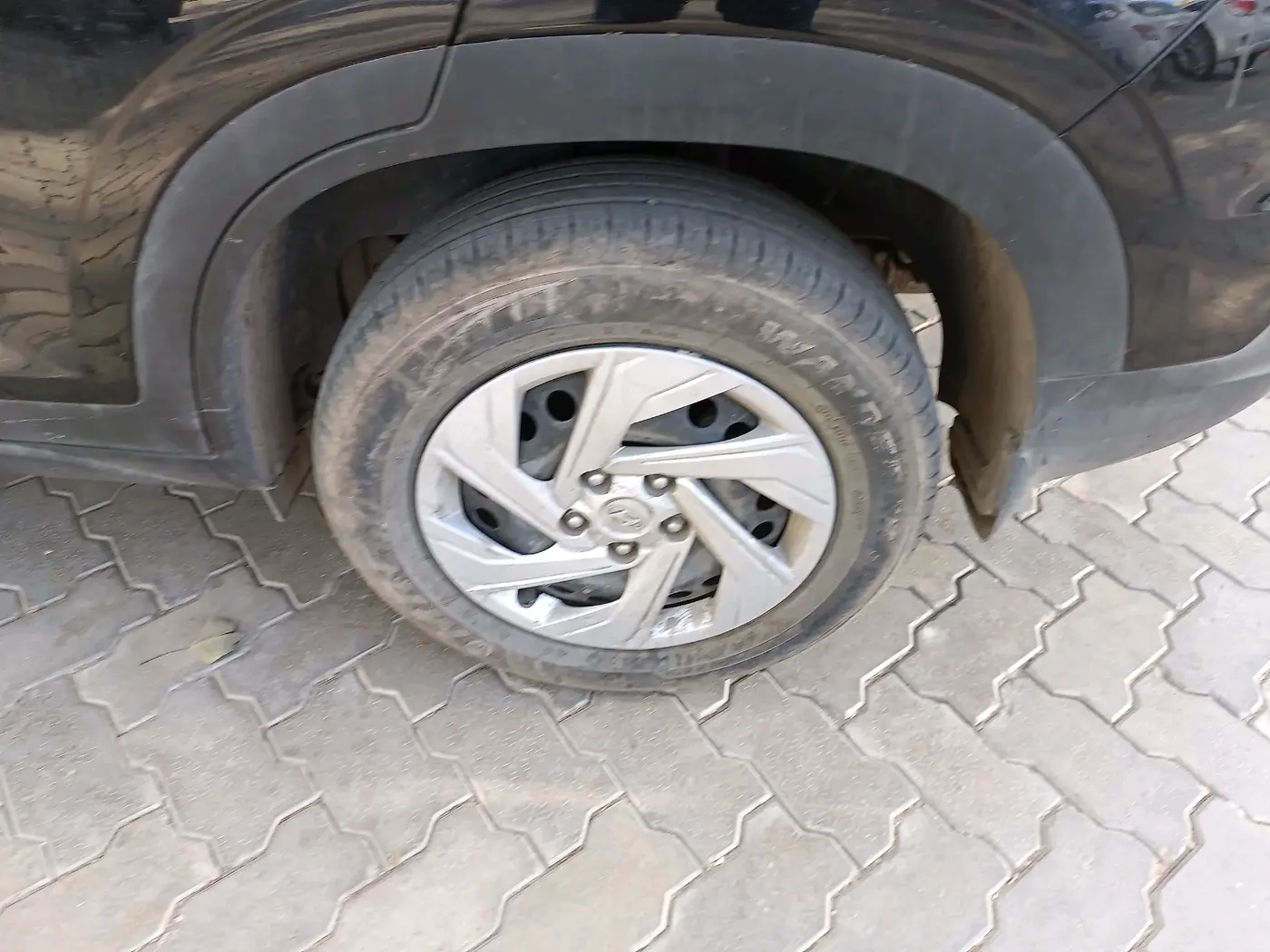 2024 Hyundai Creta E 1.5 PETROL, Petrol, Manual, 9,379 km, tyre