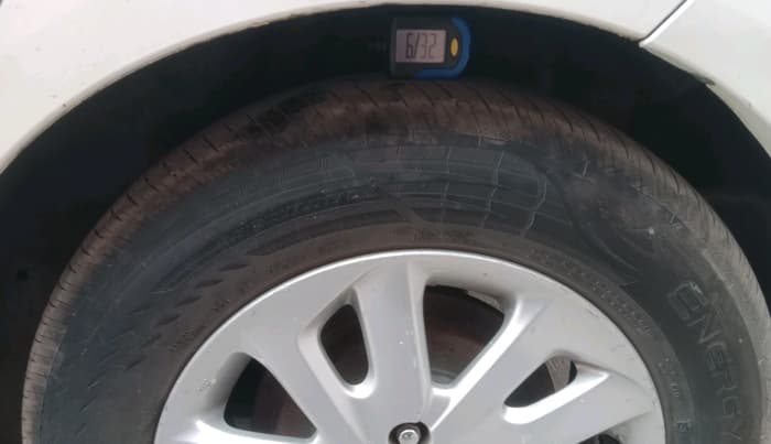 2014 Honda Mobilio 1.5L I-DTEC S, Diesel, Manual, 76,779 km, tyre