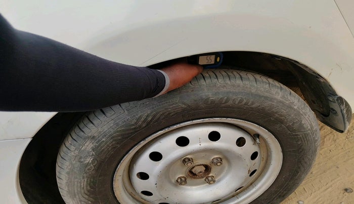 2019 Maruti Swift LXI, Petrol, Manual, 94,156 km, tyre