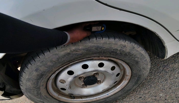 2019 Maruti Swift LXI, Petrol, Manual, 94,156 km, tyre