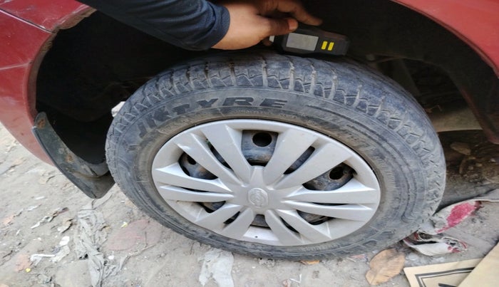 2014 Datsun Go T, CNG, Manual, 34,985 km, tyre