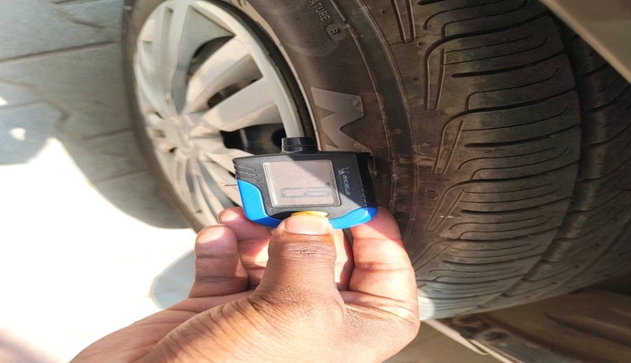 2010 Maruti Ritz VXI, Petrol, Manual, 88,989 km, tyre
