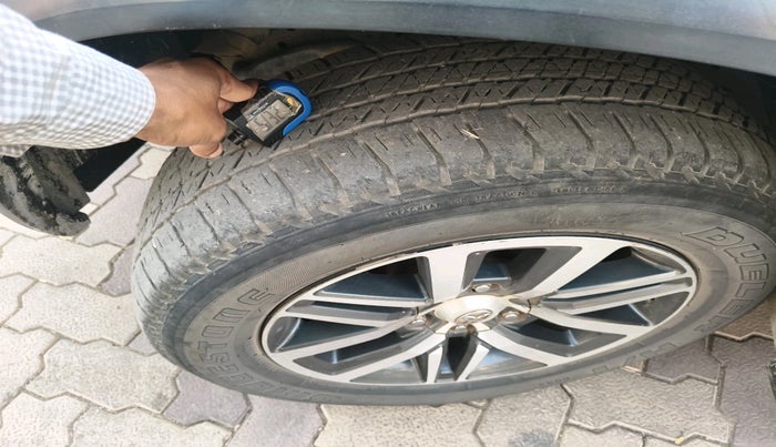 2017 Toyota Fortuner 2.8 4X2 AT, Diesel, Automatic, 2,74,372 km, tyre