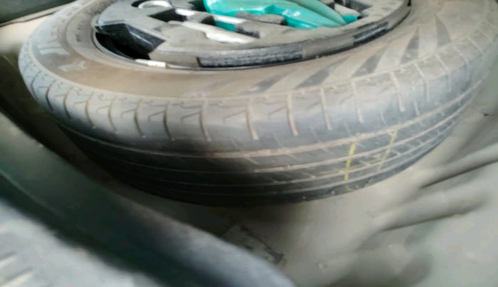 2021 Maruti S Cross ZETA AT 1.5, Petrol, Automatic, 1,43,827 km, tyre