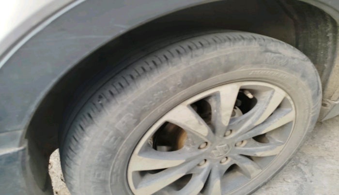 2021 Maruti S Cross ZETA AT 1.5, Petrol, Automatic, 1,43,827 km, tyre