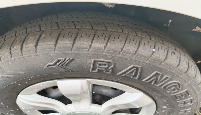 2011 Mahindra Xylo E6 BS-III, Diesel, Manual, 1,38,772 km, tyre