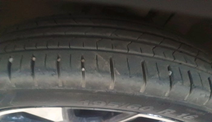 2022 Tata PUNCH CREATIVE  MT, Petrol, Manual, 23,193 km, tyre