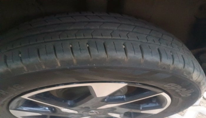 2022 Tata PUNCH CREATIVE  MT, Petrol, Manual, 23,193 km, tyre