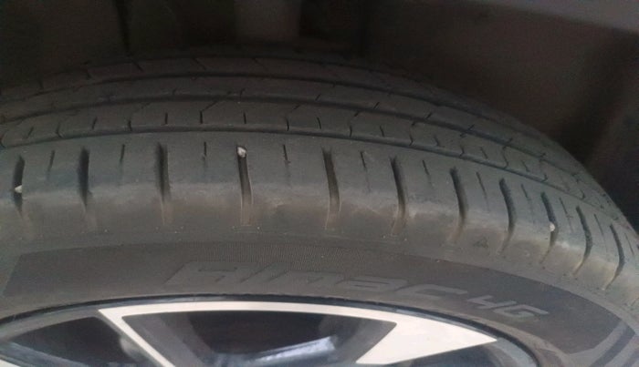 2022 Tata PUNCH CREATIVE  MT, Petrol, Manual, 23,193 km, tyre