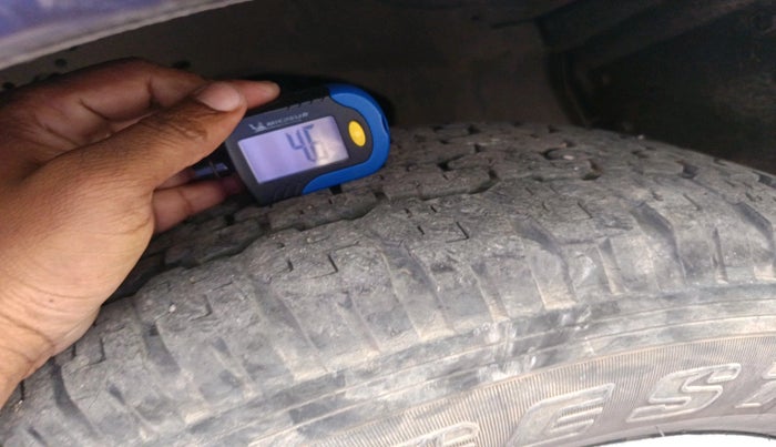 2013 Tata Safari Storme 2.2 VX 4X4, Diesel, Manual, 1,67,432 km, tyre