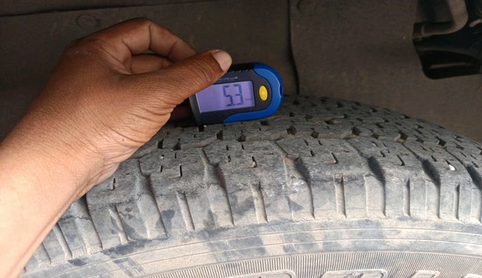 2013 Tata Safari Storme 2.2 VX 4X4, Diesel, Manual, 1,67,432 km, tyre