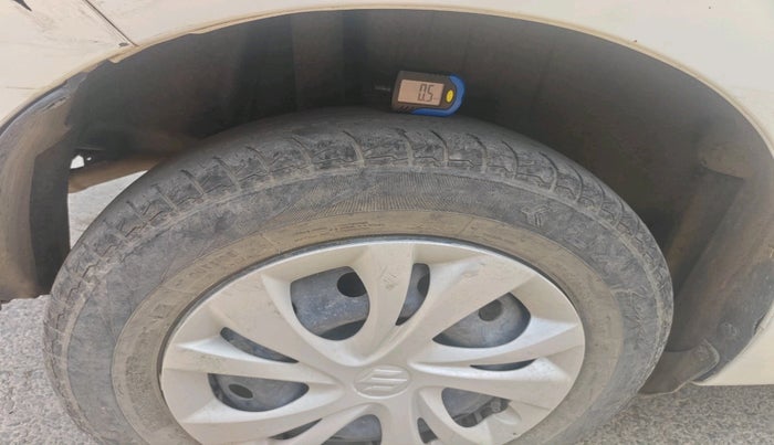 2022 Maruti Swift VXI, Petrol, Manual, 55,372 km, tyre