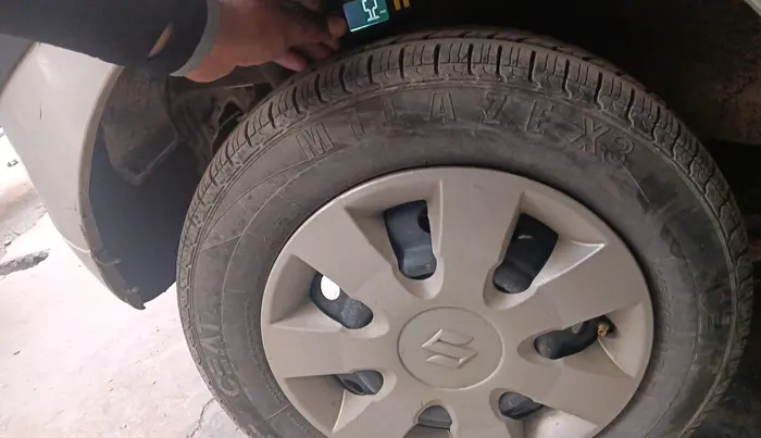 2014 Maruti Wagon R 1.0 LXI CNG, CNG, Manual, 77,749 km, tyre
