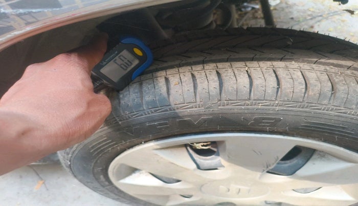 2014 Maruti Alto K10 VXI, Petrol, Manual, 14,589 km, tyre