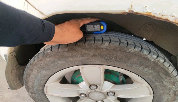 2011 Hyundai Santro Xing GLS, CNG, Manual, 1,70,458 km, tyre