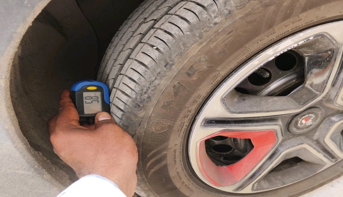 2024 Maruti BREZZA LXI S- CNG, CNG, Manual, 16,985 km, tyre