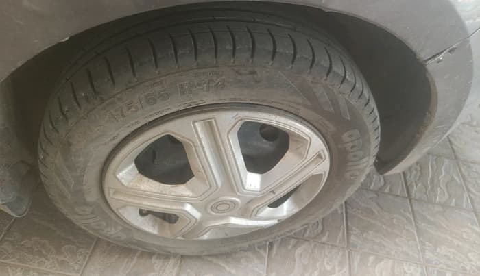 2019 Tata Tiago XT PETROL, Petrol, Manual, 50,883 km, tyre