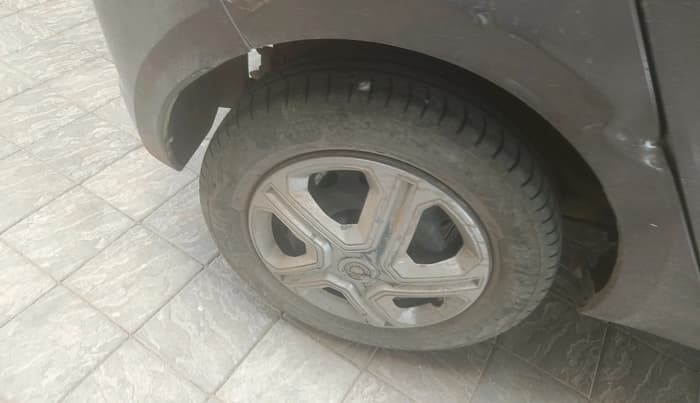 2019 Tata Tiago XT PETROL, Petrol, Manual, 50,883 km, tyre
